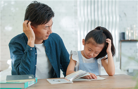 孩子不肯改正作業