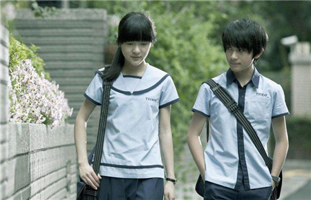 女孩子小學早戀的正確引導方法