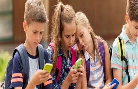 孩子不愛學只想玩手機怎么辦