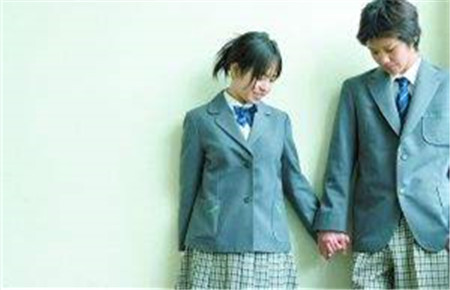 高三女孩早戀原因及對策