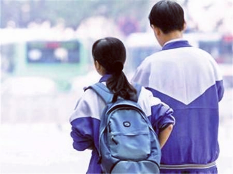 怎么應(yīng)對孩子早戀,怎樣和孩子溝通早戀的問題