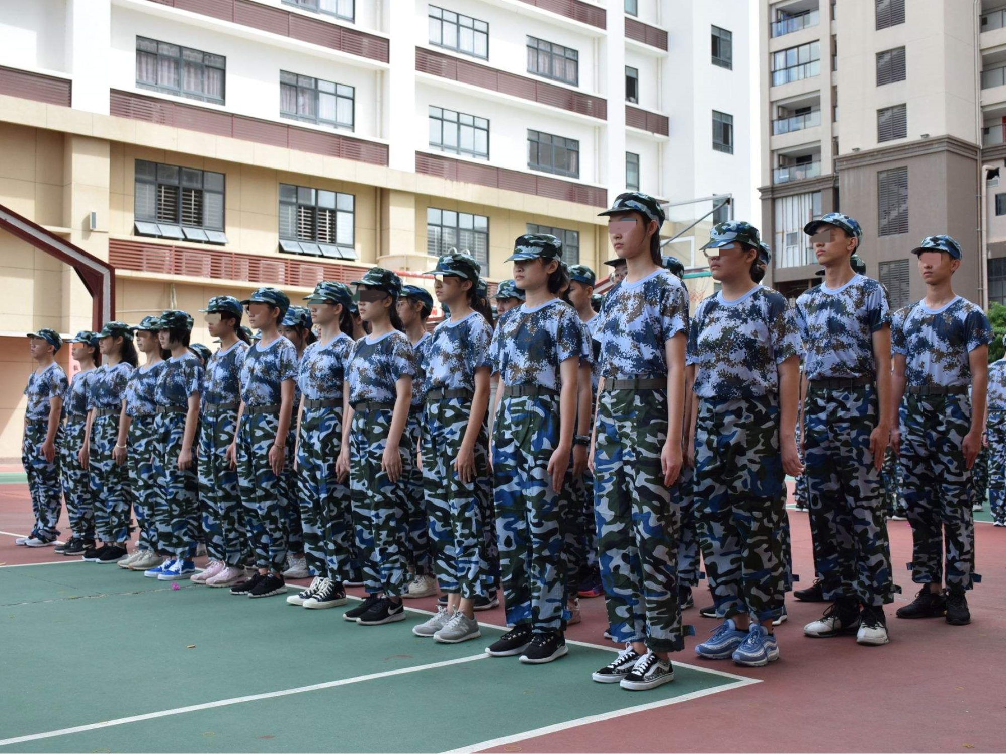 封閉式軍事化學校,怎樣對待愛撒謊的孩子