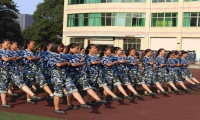 孩子叛逆期不去上學(xué)怎么辦